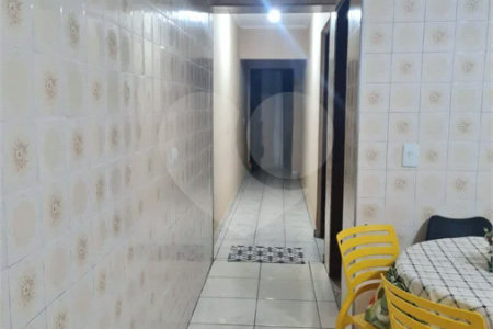 Casa com 183m², 3 dormitórios, 2 vagas, à venda em Santo André