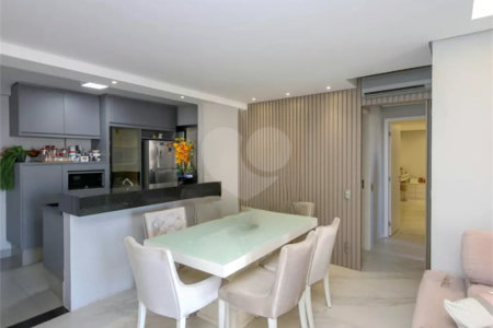Apartamento reformado a venda no Alto da Boa Vista