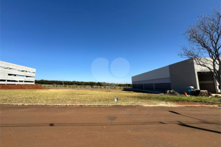 Terreno Comercial á venda em Parque tecnológico Damha II, em São Carlos.