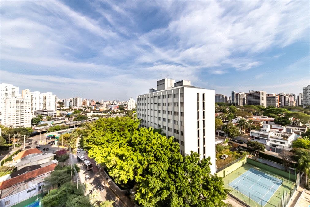 Vila Clementino - 161 m² | 2 dormitórios, com possibilidade de 3 | suíte master | 3 vagas | depósito