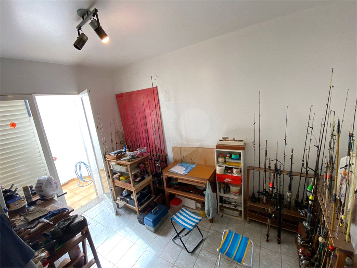 Casa Térrea com 3 suítes, sendo 1 suíte master.