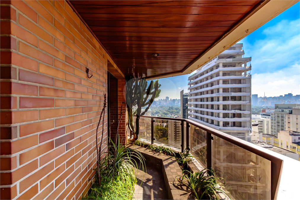 Apartamento à venda ou para alugar com 3 suítes em Itaim Bibi, São Paulo, SP
