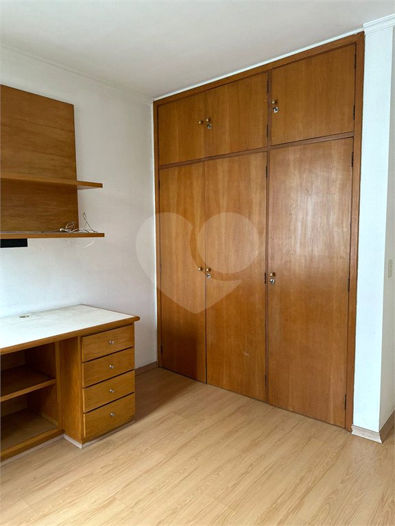 Amplo e Clássico: Apartamento de 90 m² em Higienópolis!