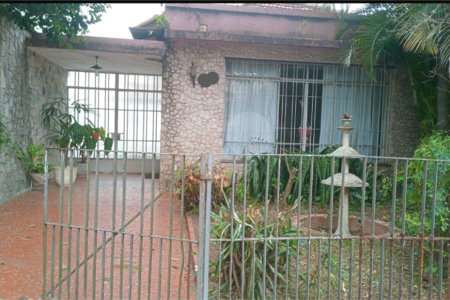 Casa com 315 m² tendo 4 dorm no Jardim da Glória.