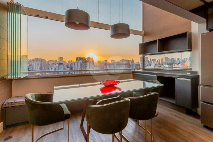 LOFT DUPLEX DE CINEMA. VENHA FAZER UMA VISITA.