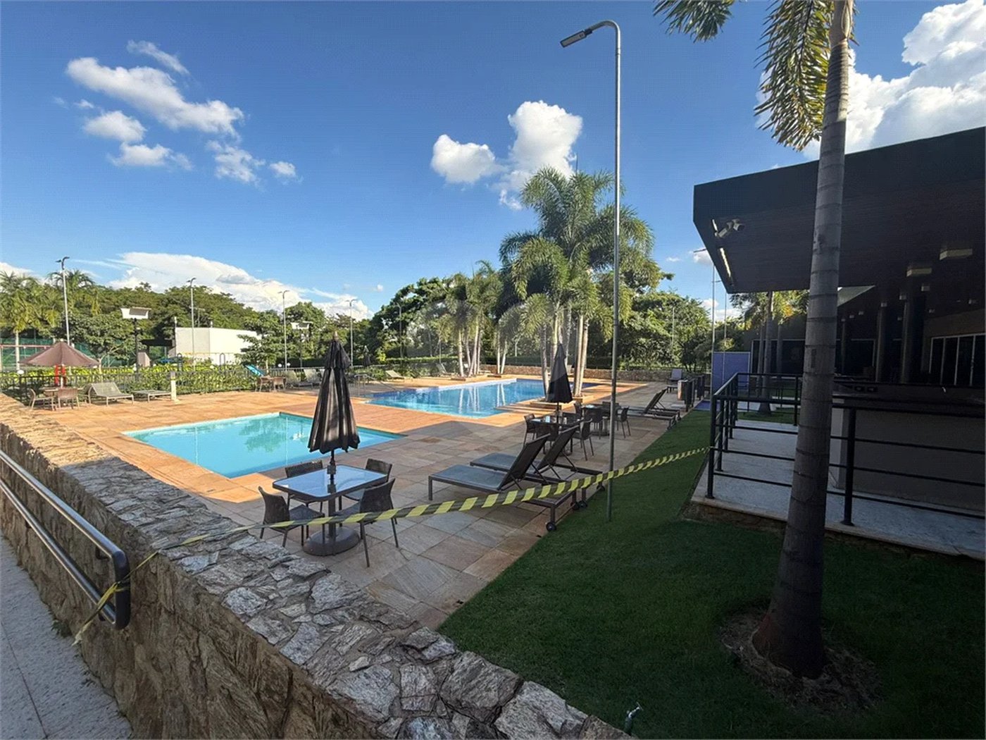 Terreno a venda no condomínio Villa DAquila, Santa Rosa, Piracicaba.