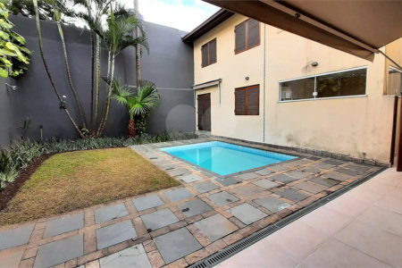 Sobrado à venda ou para alugar com 3 quartos, sendo 2 suítes, em Brooklin, São Paulo, SP