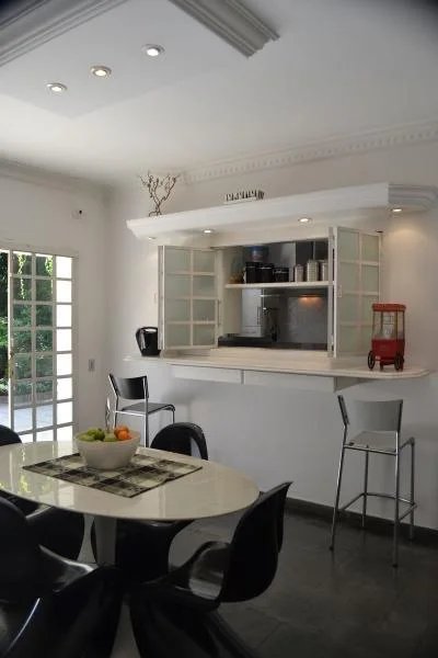 Casa à venda com 4 quartos, sendo 3 suítes, em Jardim Leonor, São Paulo, SP