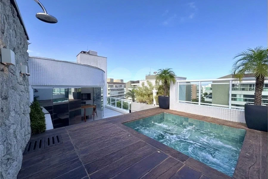 Cobertura à venda com 4 quartos, sendo 2 suítes,  em Riviera de São Lourenço, Bertioga, SP