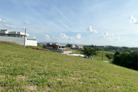 Terreno a venda no condomínio Reserva Santa Isabel Louveira