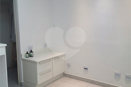 Sala Comercial - Office Premium - Indaiatuba - Venda - Torre Corporate - 7º andar - Complexo Office Premium de 3 torres de salas comerciais, um shopping e um conjunto residencial. Sala sem os moveis das fotos, Dois subsolos de garagem, além de garagem no térreo. Área da unidade: 39,99m2