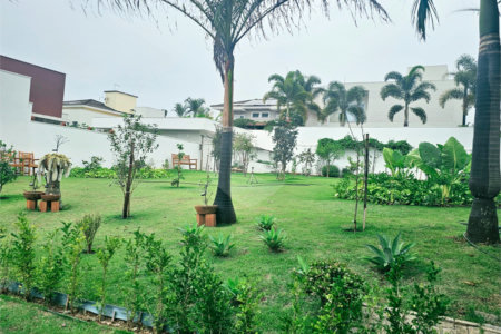 Casa á venda no condomínio Damha I