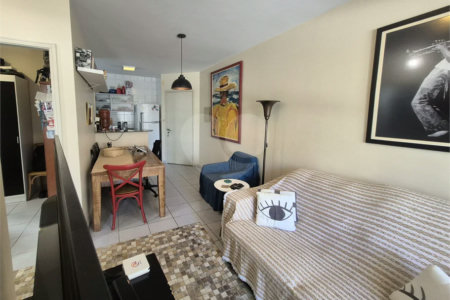 Apartamento 2 quartos, sacada e vaga em Santa Cecília