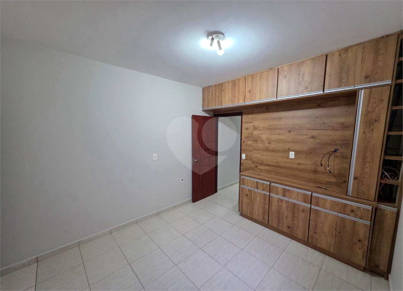 Sobrado 3 quartos 1 suíte e área de lazer
