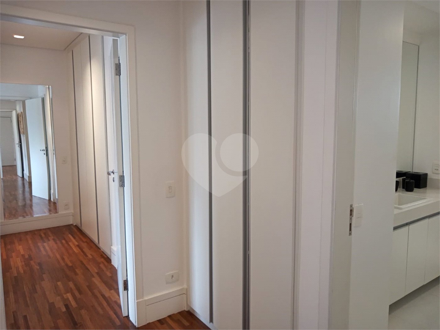 Apartamento à venda com 3 quartos, sendo 1 suíte, em Higienópolis, São Paulo, SP