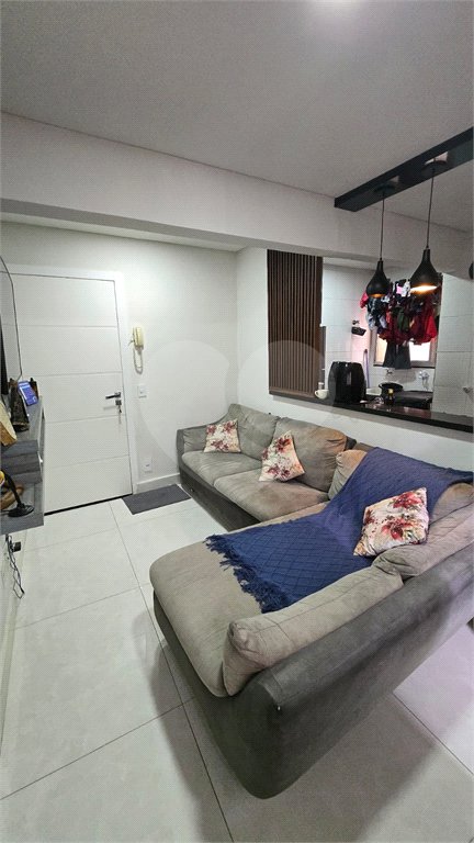 Apartamento com 48 m² localizado na Rua Conselheiro Crispiniano, 125