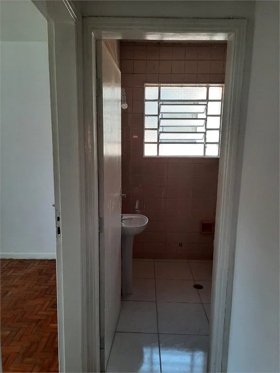 Sobrado à venda com 3 quartos em Vila Universitária, São Paulo - SP