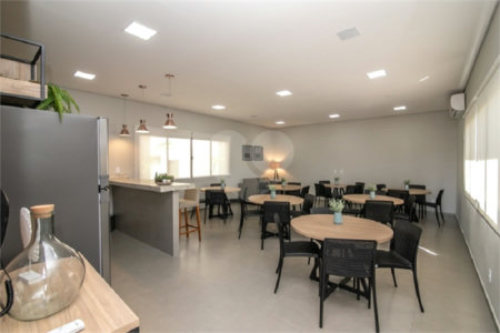 Apartamento com 2 dormitórios.