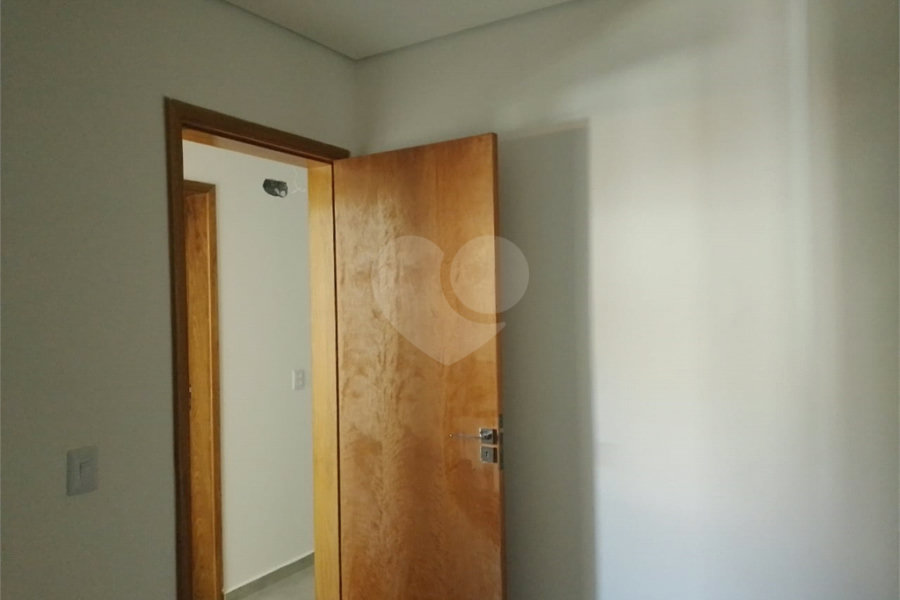 Apartamento Novo com 2 Dormitórios, Elevador na Vila Gustavo. Aceita Pet.