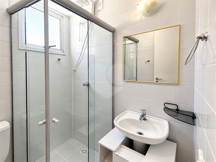 Apartamento de 44 m² com 2 dormitórios, varanda integrada e 1 vaga na Vila Guarani