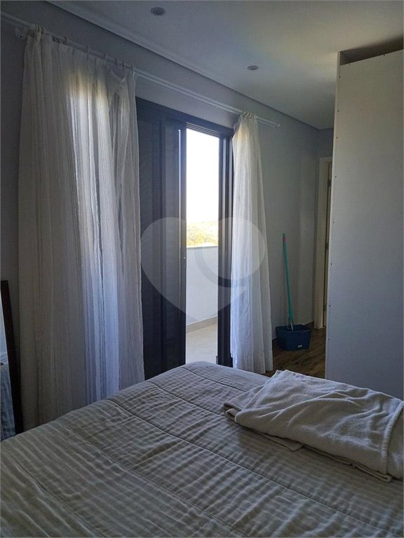 Sobrado à venda com 5 quartos, sendo 3 suítes, em Residencial Jatobás, Louveira, SP