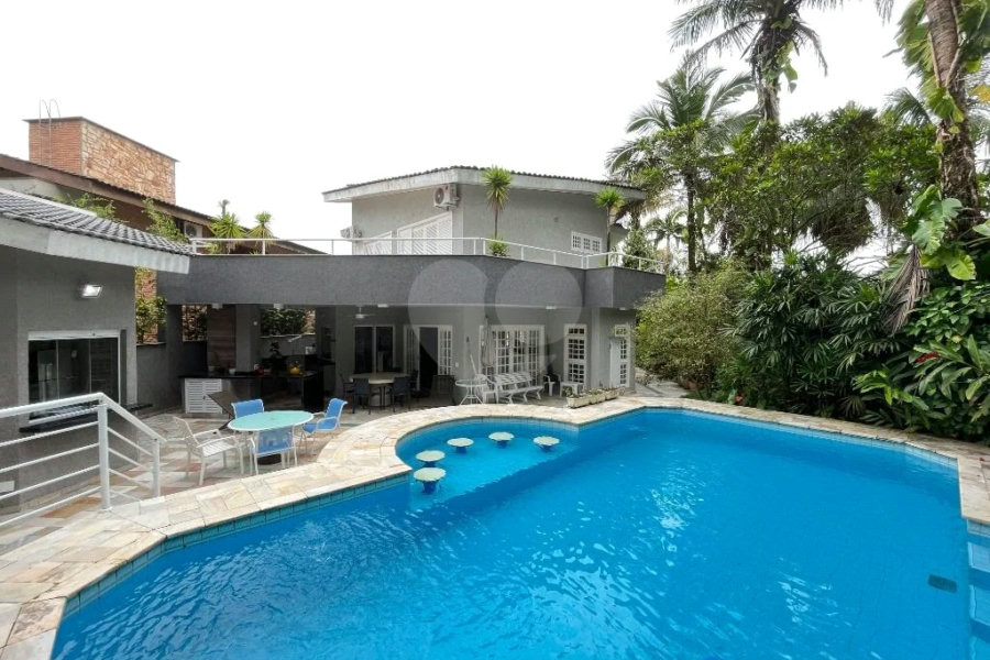 Casa à venda com 5 quartos, sendo 4 suítes, em Riviera de São Lourenço, Bertioga, SP