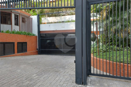 Apartamento á venda 3 dormitórios Vila Andrade, São Paulo - SP