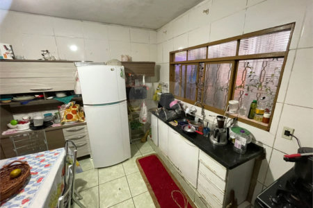Casa térrea para venda na Vila Nossa Senhora de Fátima.