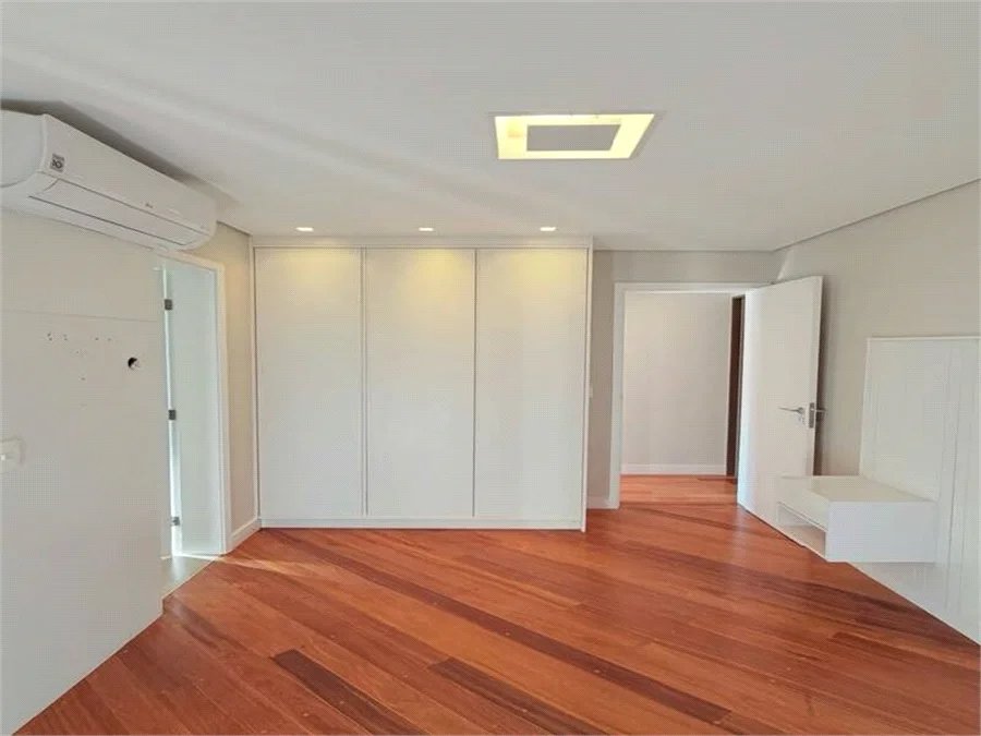 Belíssimo apartamento Ed. Four Seasons - Rua Almansa, 225 - Vila Andrade 2 suites com 3 vagas