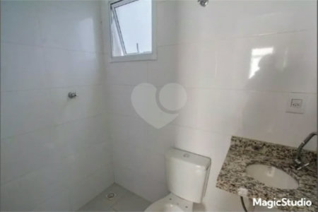 Apartamento com 2 dormitórios , sendo 1 suíte , 1 vaga , á venda na Vila Humaitá em Santo André.