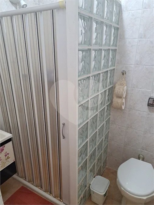 Casa Ampla com 5 Dormitórios, Piscina e Lazer Completo em Terreno de 1.260 m²
