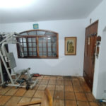 Casa à venda na Vila Mariana de 300 metros quadrados, com 3 dormitórios, 1 suíte e 2 vagas.