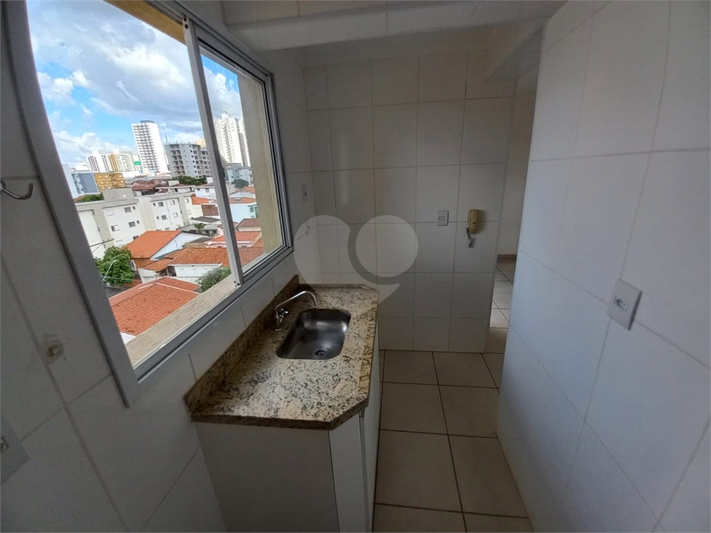 Apartamento no Condomínio Veneza