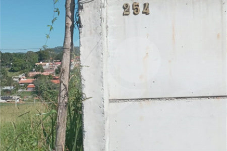 Terreno em Atibaia com 990 metros, pronto para construir, topografia declive, aceita financiamento