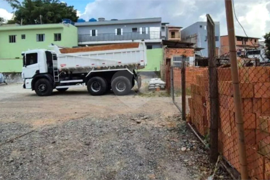 Terreno residencial para venda com 1.100m² - no Jaraguá.