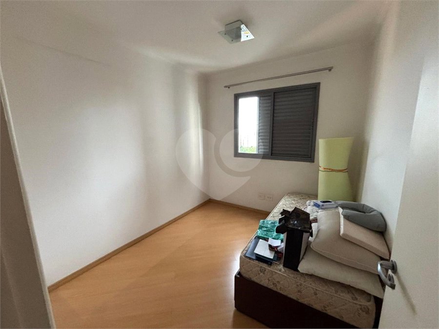 Apartamento de 107m2 no Planalto Paulista com 3 dorms, 1 suíte, 4 banheiros, 2 vagas. Estuda permuta.