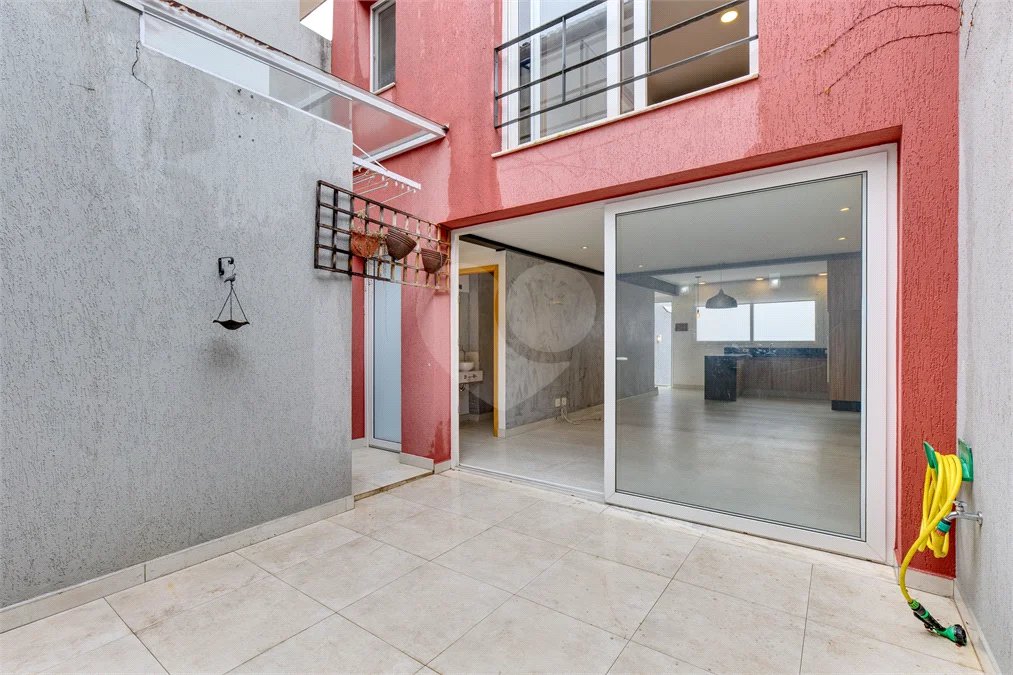 Casa de vila com 2 quartos á venda no Alto da Boa Vista, São Paulo - SP