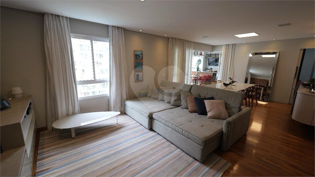 Apartamento á venda - Vila Olímpia