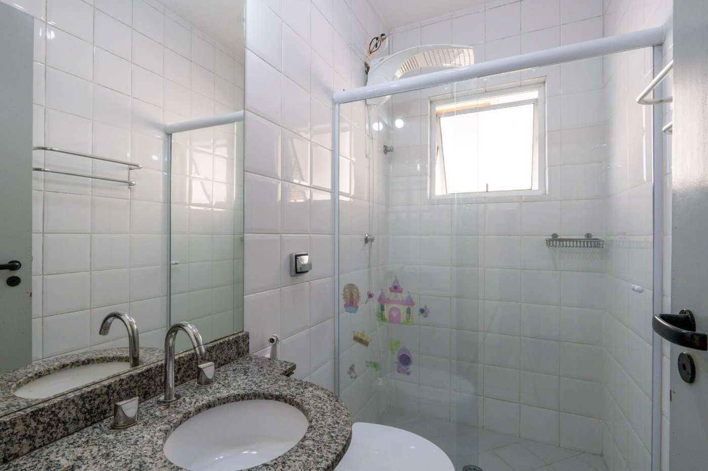 Sobrado à venda com 3 quartos, sendo 1 suíte, em Vila Morse, São Paulo, SP