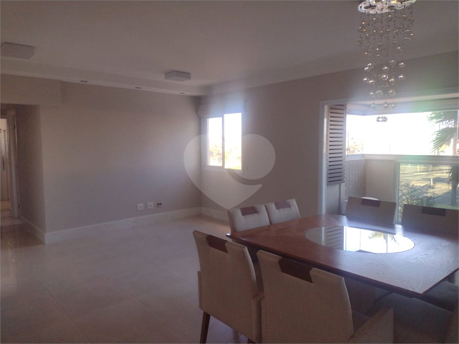 Apartamento á venda no Condomínio Edifício Murano