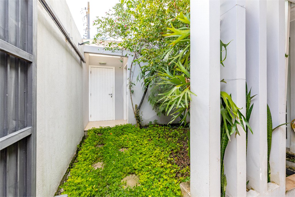 Sobrado à venda com 4 quartos, sendo 3 suítes, em Vila Cruzeiro, São Paulo, SP