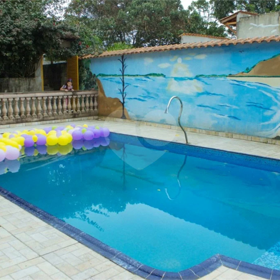 Chácara com 750m² , 4 dormitórios , sendo 1 suíte , 50 vagas , à venda em Santo André.