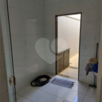 Casa Térrea com 2 dormitórios, sendo 1 suíte.