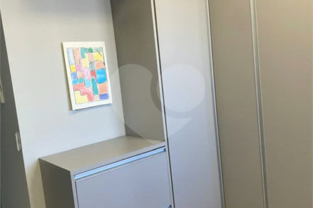 Apartamento de 224m² com 4 dormitórios, 3 suítes, 4 vagas de garagem e deposito