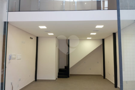 Loja á venda com 58m² no Condominio Cube Office