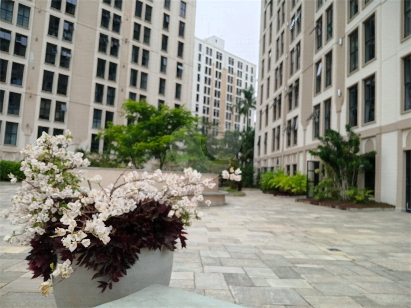 Apartamento à venda com 3 quartos, sendo 1 suíte,  em Jardim Marajoara, São Paulo, SP