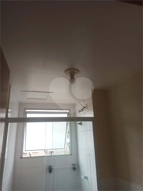 Apartamento no térreo, localizado no Condomínio Residencial Monte Everest
