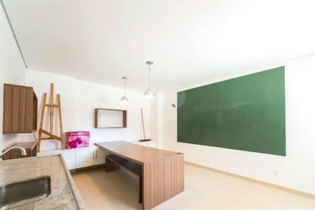 Apartamento mobiliado de 102 m² para locação no Centro de São Bernardo do Campo, com 3 dormitórios, 1 suíte, varanda gourmet com vista para o Paço Municipal, 2 vagas e lazer completo.