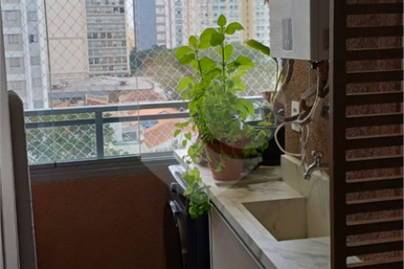 Apartamento a venda na Saúde 2 dormitórios com 2 vagas de garagem demarcadas. Aceita e estuda Permuta.
