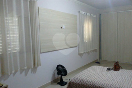 CASA A VENDA NO BAIRRO VISTA VERDE COM 3 DORMITORIOS, 3 SUITES, 3 VAGAS, METRAGEM 316M², SJC